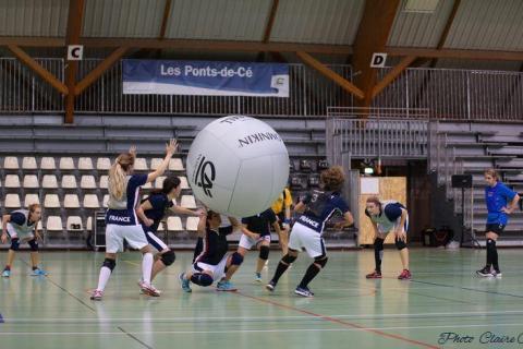 Kinball fém Cl c  (111)