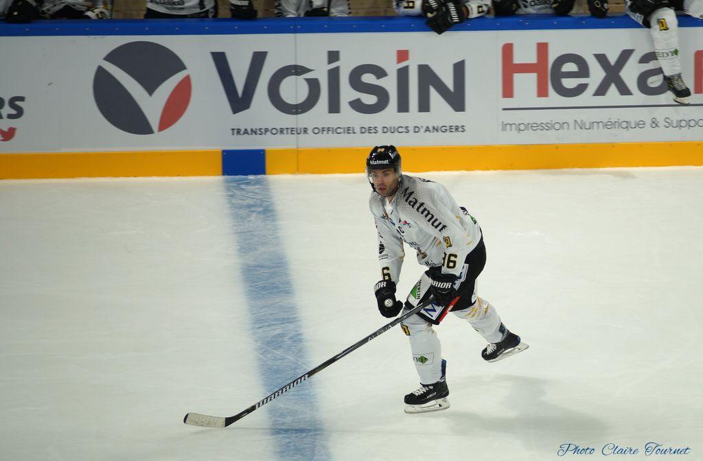 Match-Glace-Angers-Ducs-vs-Rouens-c-160